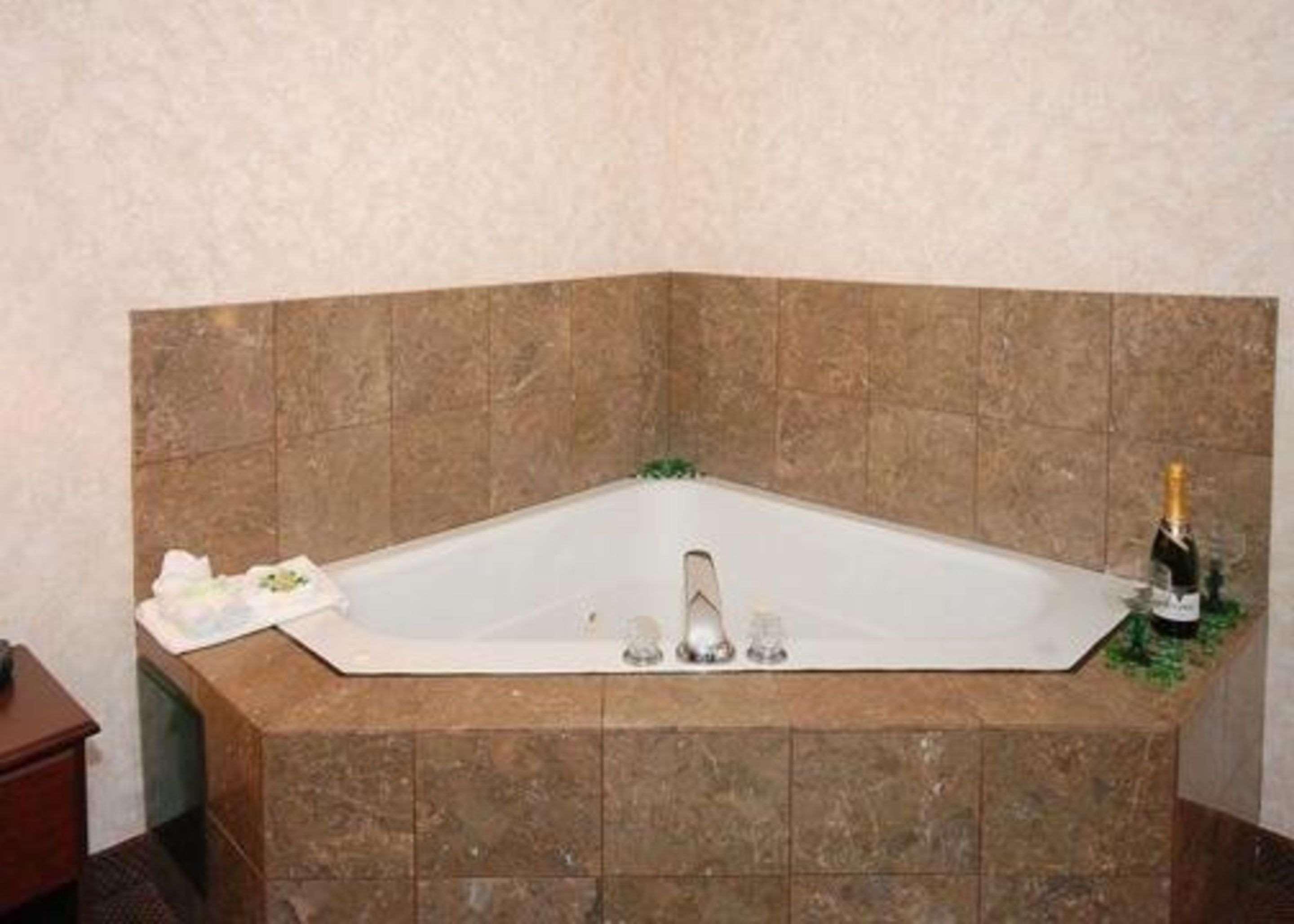 Quality & - Kingsboro Hotel