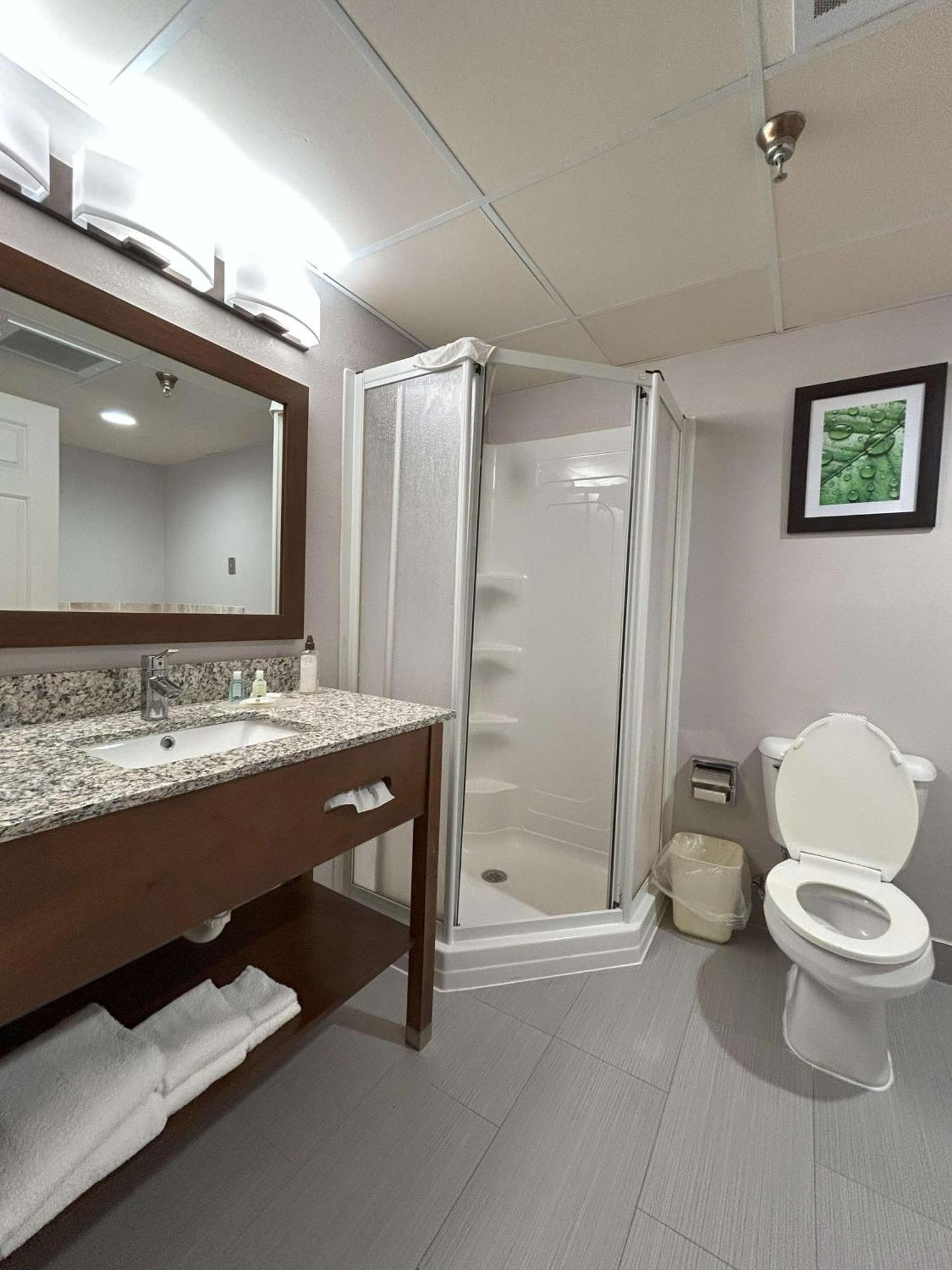 Quality & - Kingsboro Hotel